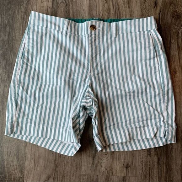 COPY - Old Navy Women's Everyday Cotton Short Green and White Striped - Picture 9 of 9
